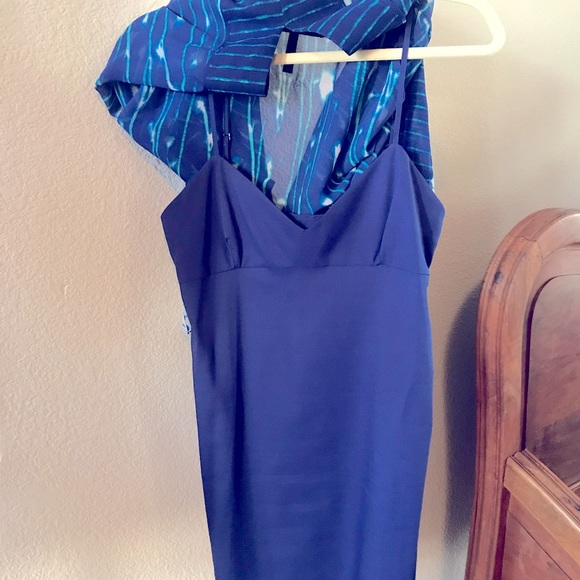 BCBG Max Azria scarf dress, EUC, vibrant + pretty! - Picture 3 of 7